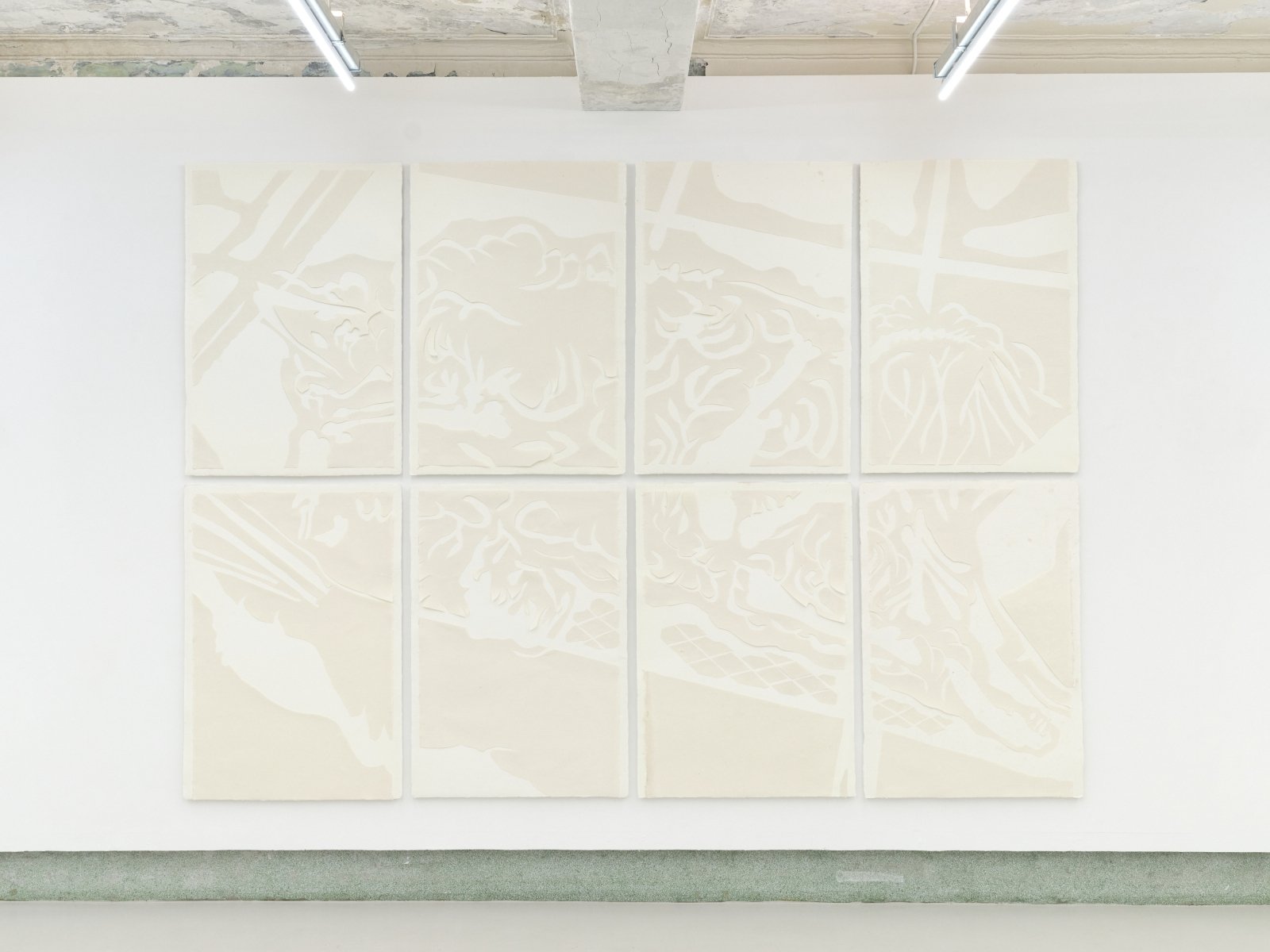 축제 25 #13 목련 개 — 頭(머리), 肩(어깨), 臀(엉덩이), 尾(꼬리), 門(문), 手(손), 網(철망), (가스통) / Festival 25 #13 Magnolia Dog